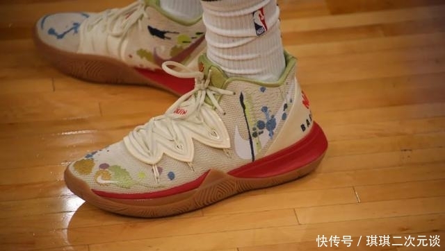 『球员』NBA球员上脚:欧文这赛季穿的球鞋,这些配色很有纪念意义!