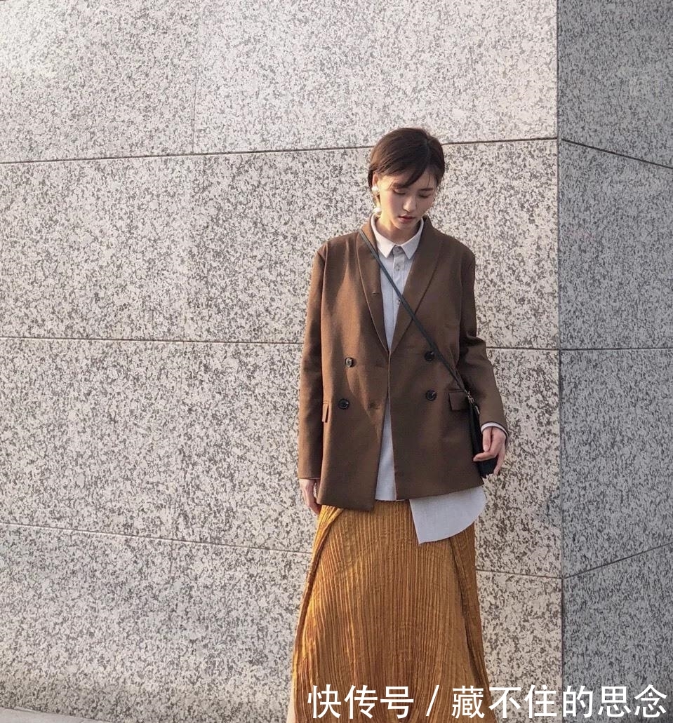 「姐姐」你还在穿西服套装吗?早就out了,今年流行这么穿,秒变小姐姐