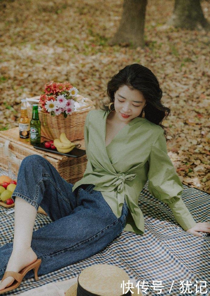  女神博主：夏日如何穿出高级感，西服、衬衫、牛仔裤都能做到，得这样搭才行