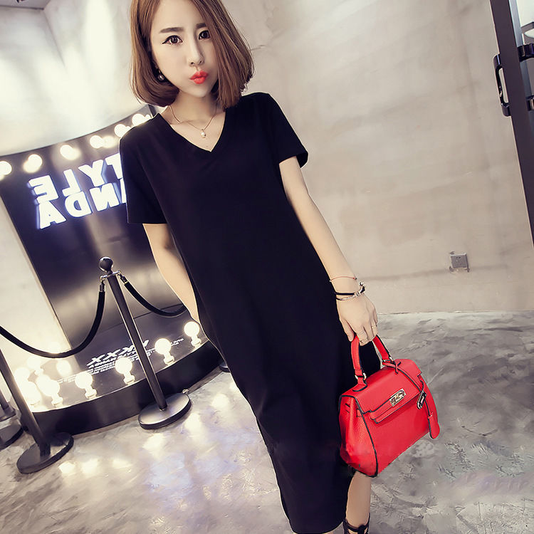 这裙子的确有点贵了，但真的好美，气质高贵显美嫩