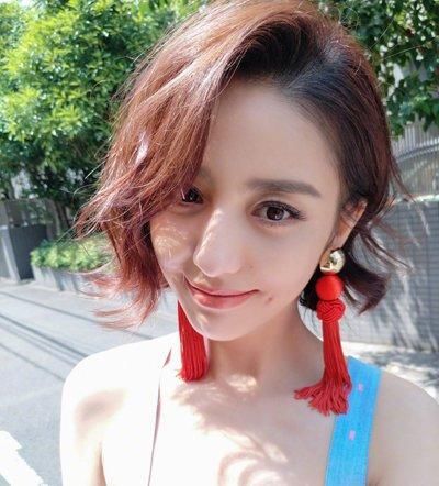 明星创意扎发发型个性十足!