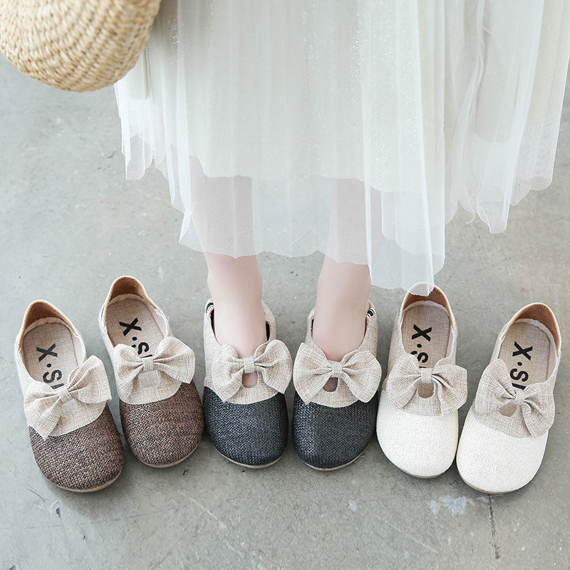 倘若你个子高，又不喜欢穿高跟鞋，建议试下时髦单鞋，舒适又养脚