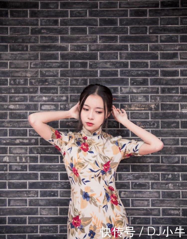 【尽在不言中】组图:一袭旗袍多少美,一切尽在不言中