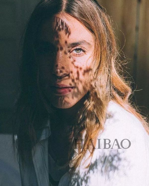 奇怪| 满脸雀斑的她从不磨皮，但是拍出来却比蛇精脸还好看