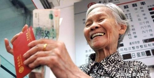  养老金：2019社保新消息：这些人能一次补缴！但这类人缴满15年