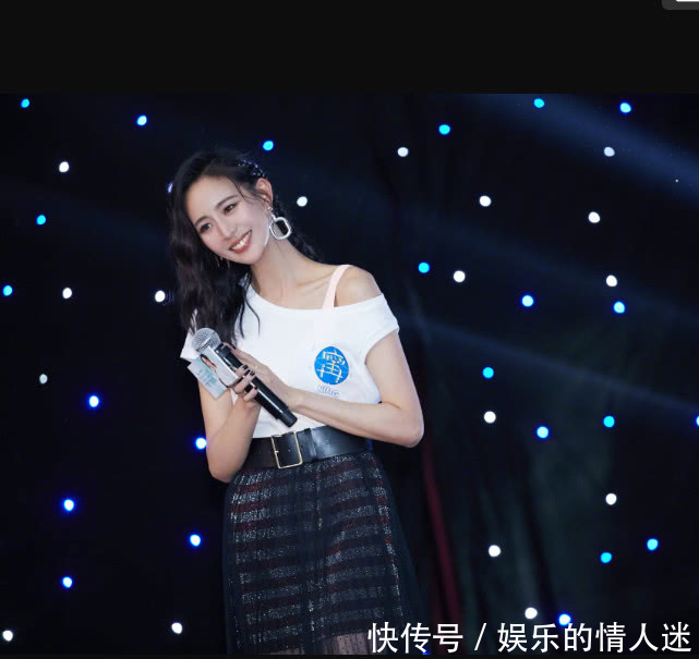 张钧甯厉害了，薄纱裙遮不住内搭，网友：颜值身材并存的女演员