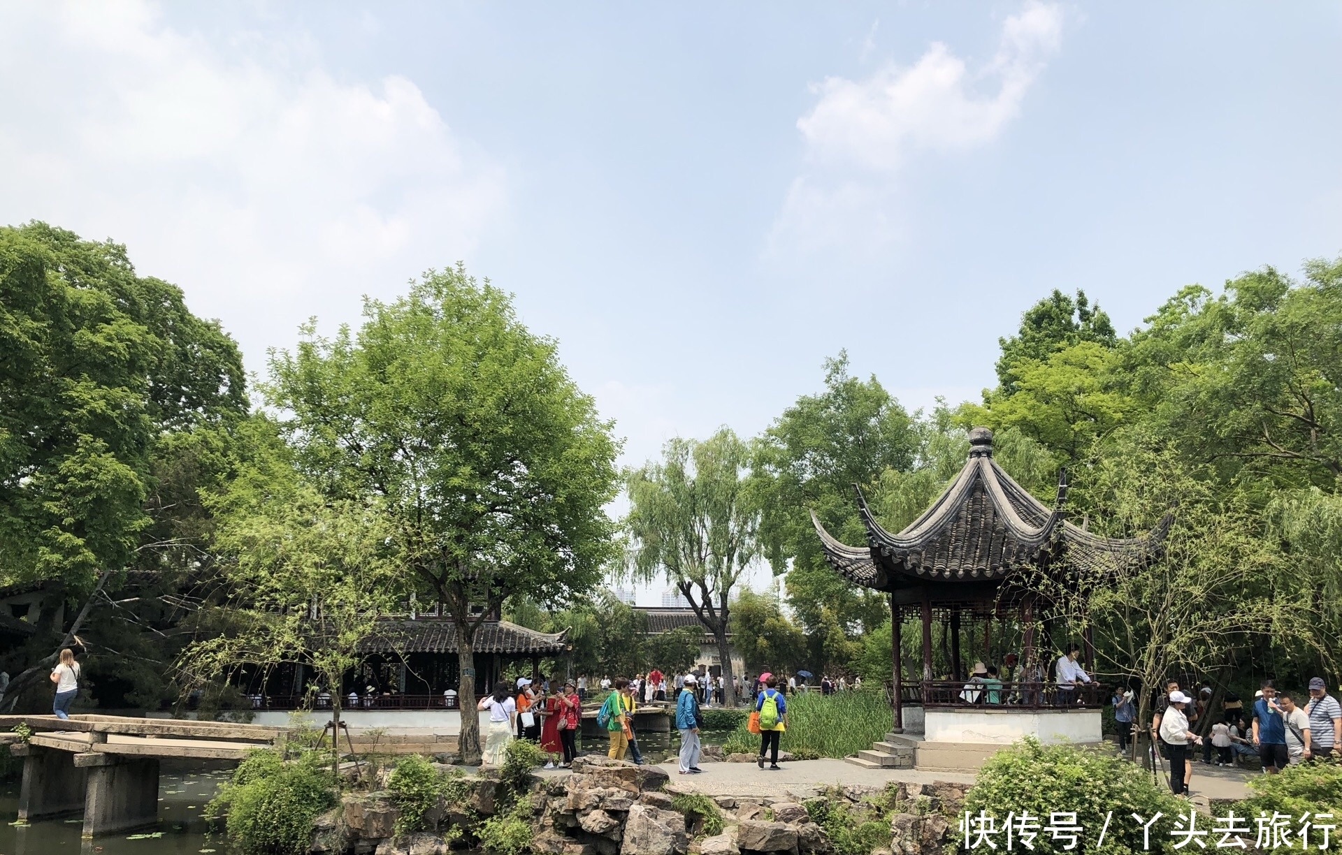 中国有四大名园,一座在北京,一座在河北,还有两座在苏州