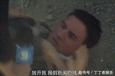  「化身」职业女性太难了，《老友记》瑞秋化身强势女主播为沉默发声