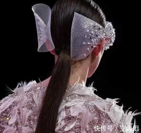 『扑来』窝在家即使穿着睡衣,隔着屏幕也能感受到时尚扑来的气息!