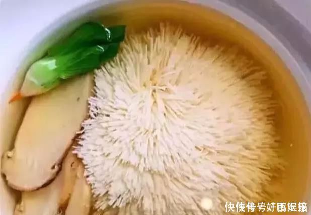 『生鱼片』日本大厨的生鱼片,米其林大厨片面包,中国厨师:小意思