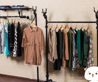 美国一小姐姐做实验，连续一个月穿一件洋装，却无一人认出！