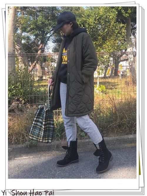  『海军蓝风连帽卫衣』能穿3季的万能搭配单品！海军蓝连帽卫衣的多种造型示范