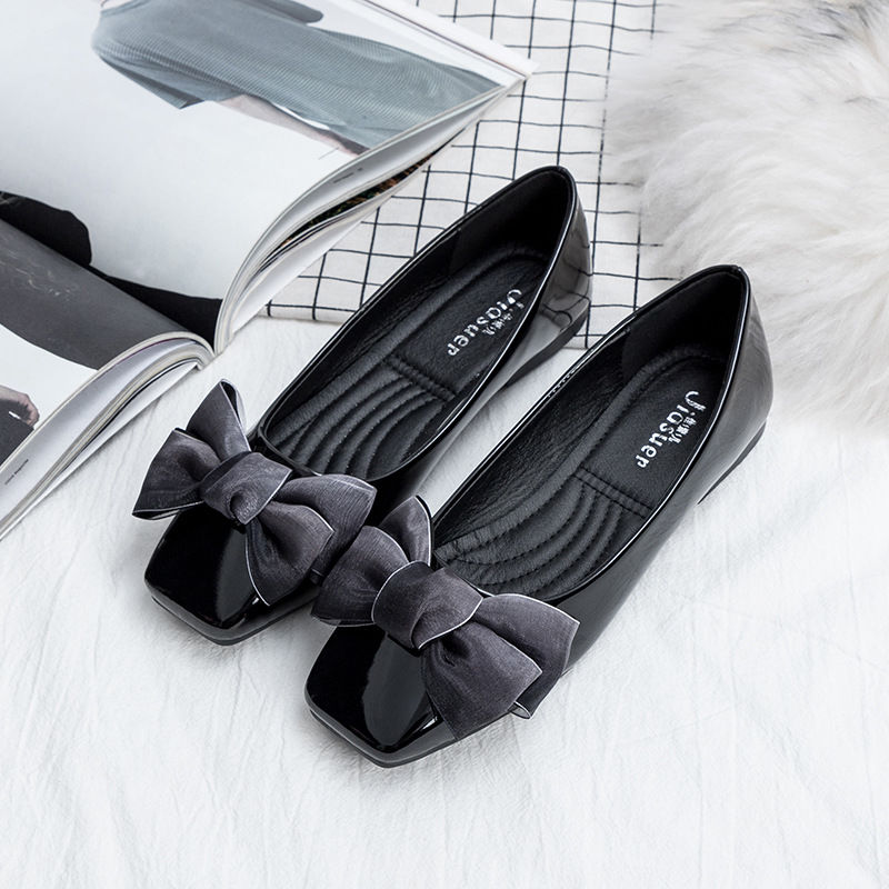 哇，今夏不可错过的舒适单鞋，上脚效果极好，特显女神气质