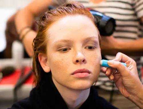 用不完的唇膏千万别丢,可是化妆神器