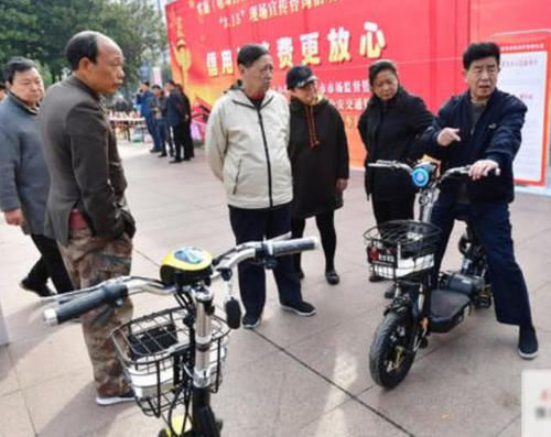新国标电动车上市就滞销？厂家新车积压，网友：我得为我安全着想
