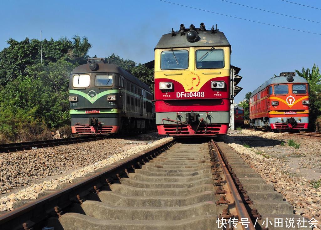 为什么很多人都说，火车的铁轨不能摸退休列车长说出关键原因