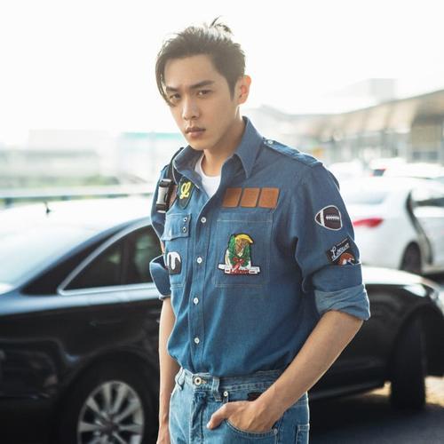 张若昀这么没自信？要穿15厘米的“泡沫鞋”增高，却意外有个性