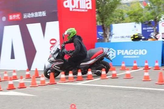 踏板玩绕桩也就算了，ADV居然也来！