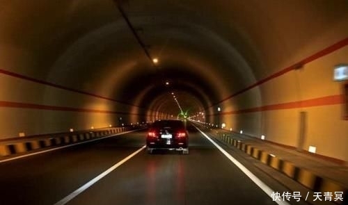  [提前]老司机说的“走灰不走白，见黑停下来”，是啥意思？提前