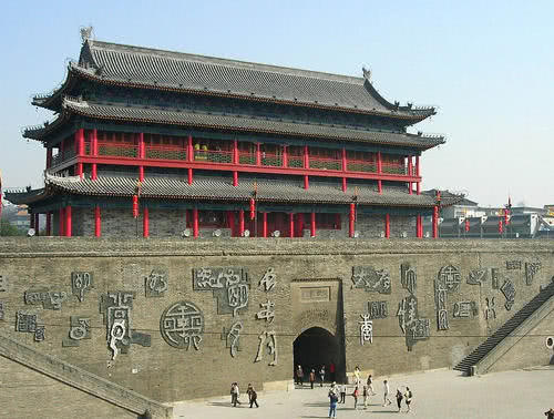 去西安旅游，历史古迹众多，却有一点让人心烦，本地人都吐槽！