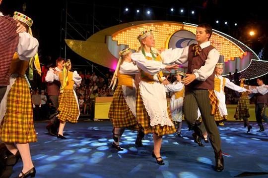 重磅！9月上海旅游节，75家景区半价优惠，迪士尼、黄浦江在列！