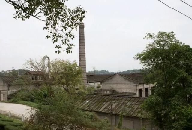 四川这座兵工厂，辉煌至极，警卫森严，完成中央一号绝密任务