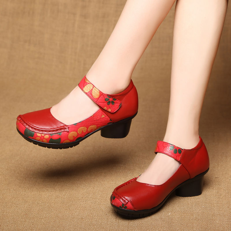 今秋流行穿这样的女鞋,洋气好穿不累脚,我和妈妈一人买3双