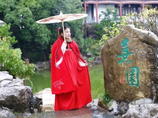 国内最“苛刻”的景区，不穿汉服不让进，游客：流于形式