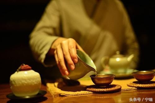 茶修林晓红:泡茶的手千姿百态