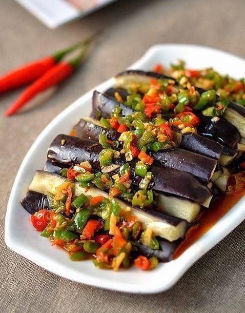  「虾球」美食精选：鱼香虾球茄子煲，滑炒鸭肉，红豆糙米饭，凉拌香辣茄条