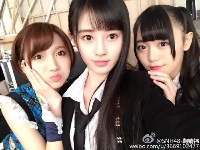 程潇反重力头盔刘海又厚又呆，鞠婧祎早期铁刘海仍然是清秀佳人