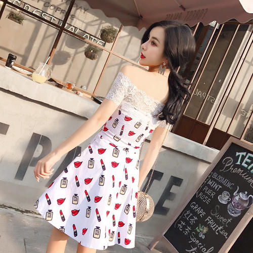 现在小姑娘真敢穿,逛街只穿个隐形“一字裙”,满满都是回头率