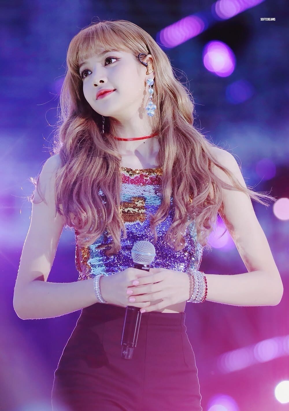 #美腿#35图:Lisa的神仙身材,让羡慕的蜂腰美腿,性感完美的比例