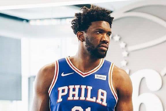 当年实力不弱的恩比德，为什么落到了第三顺位？