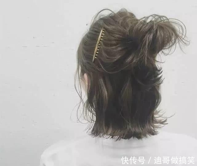 『半丸子头』一根皮筋就能搞定的7款发型,前三款超简单,手残党也能轻松学会