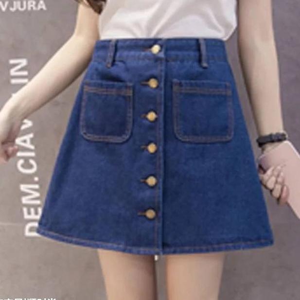 高跟黑丝配短裙，这才是这个夏天最性感的穿搭