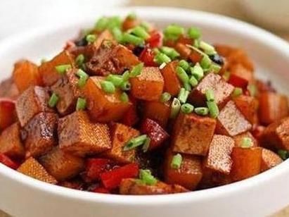  [家常菜]老干妈肉末炒香干，糖醋红薯，凉拌木耳这几道家常菜的做法