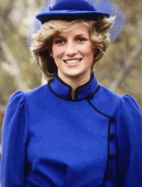 戴安娜留给世人的不只是漂亮的衣服，还有一颗猜不透的心!