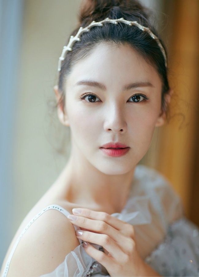 张雨绮，高挑的身材和精致的五官 完美女神