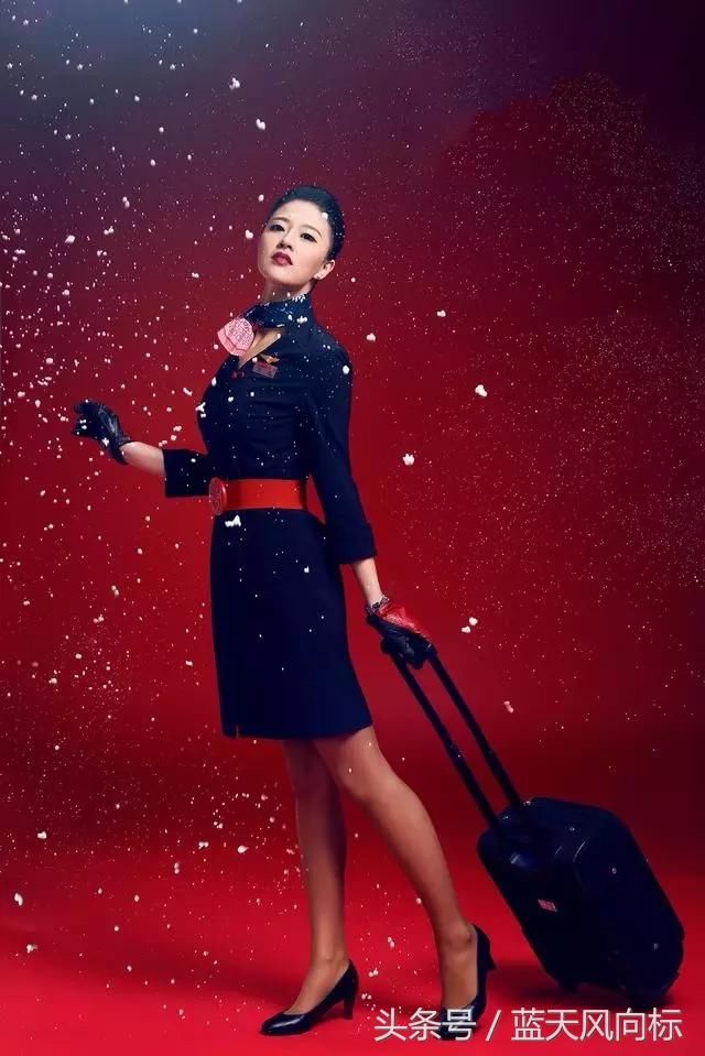 有一天，你看到了这样的空姐制服，你会？