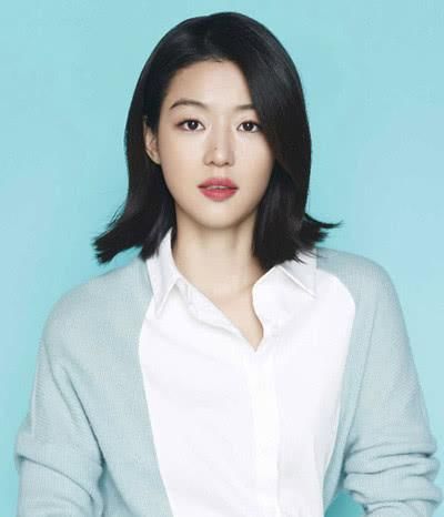  「故意」快40岁女人别故意穿得太嫩，学下全智贤的优雅穿搭，减龄又显身材