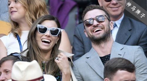 大咖名媛齐聚温网，抖森、卷福等英伦男神，穿衣甩新F4几十条街…