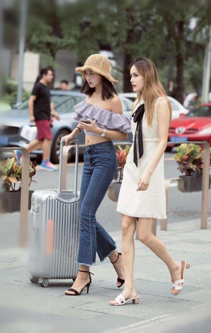 成都街拍：美女们清凉可爱的装扮，已成为大街上独特的风景！