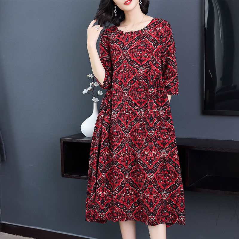 “旗袍”再美也别买，高级“绯红”裙，洋气迷人，670后穿很美