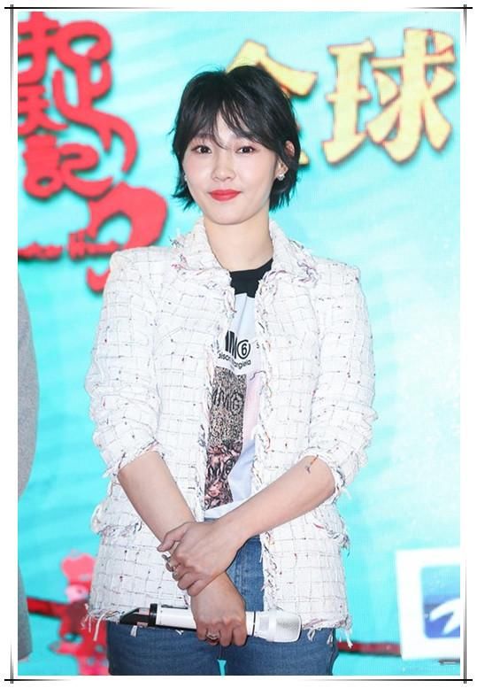 白百何复出胖好多，一双忒抢镜的高跟鞋是亮点，网友:这身可以学