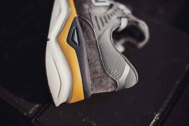 用料做工一流！这双潮流老炮们都爱的新经典鞋款，上脚超多惊喜！