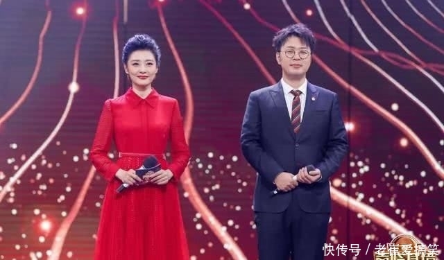 「不失端庄」51岁周涛貌美如初!一袭红色长裙端庄优雅,气质与气场无人企及