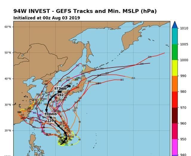 台风出现“超生”，8号台风在加强，9号台风或24小时命名