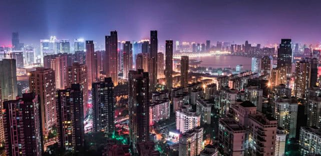 中国最失败的几大高楼建筑，一个在重庆，一个在西安，其他的呢