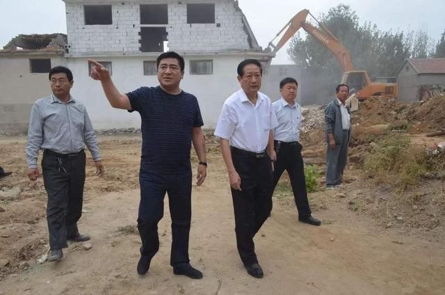 农村村长将取消了？农民误会了，不过这三类人将成为“新领头羊”